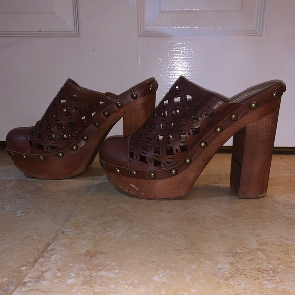 Jeffrey Campbell Woodies Cayenne Laser Cut - Picture 4 of 8